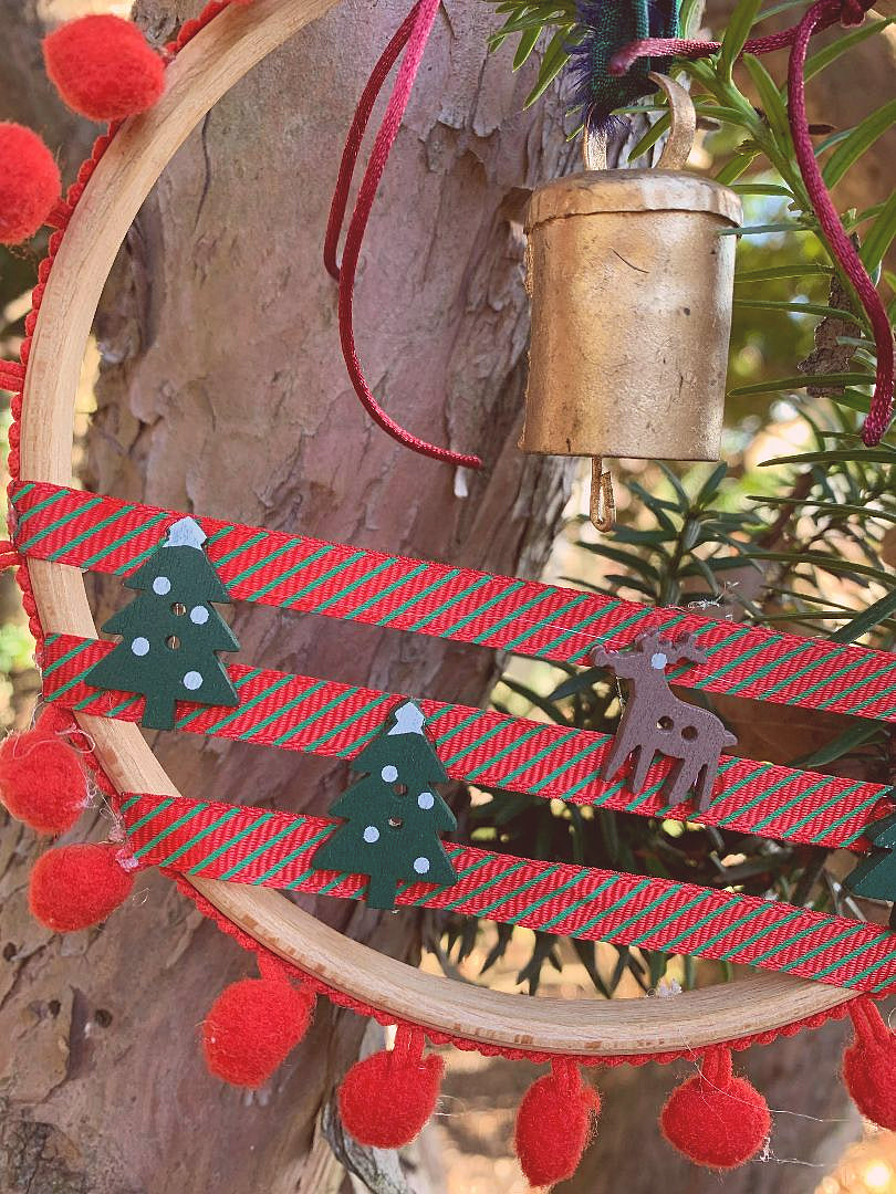 Ring that bell reindeer