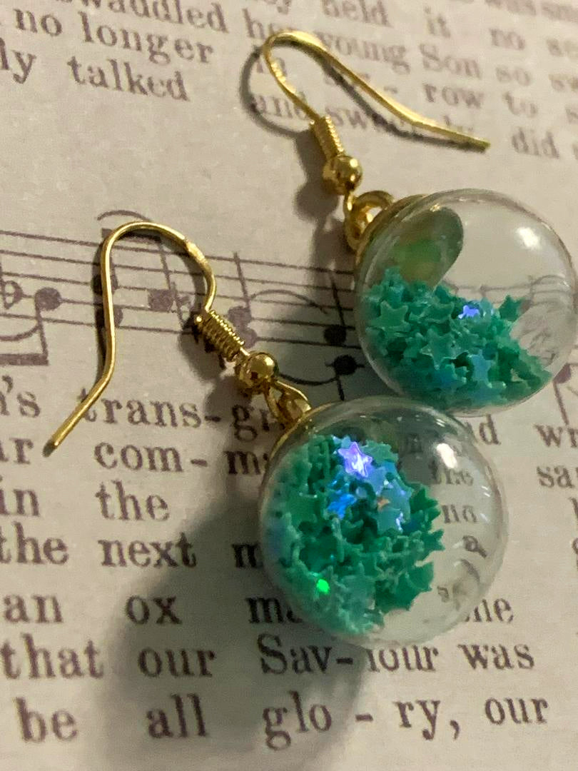 Green stars in a ball