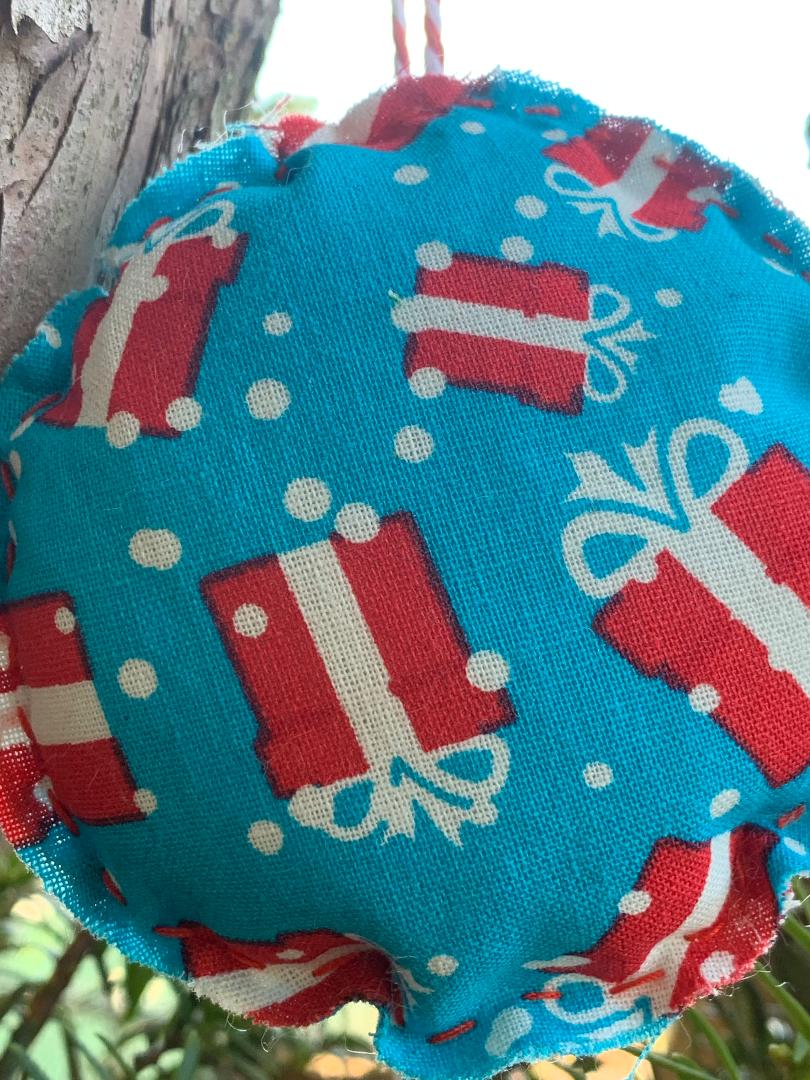 Turquoise can be a Christmas color