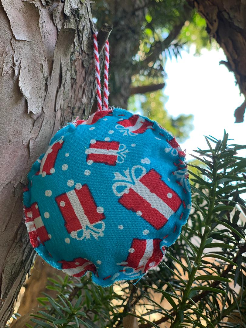 Turquoise can be a Christmas color