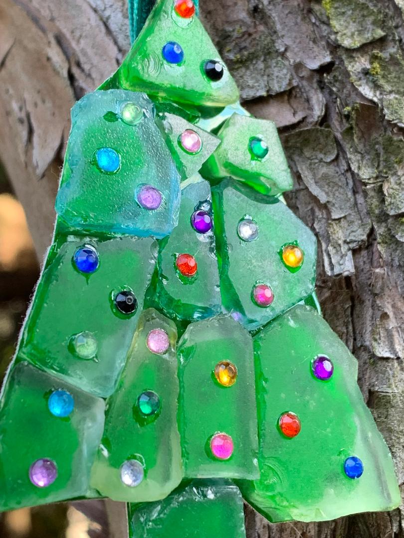 Sea glass Christmas tree picked up its pieces!